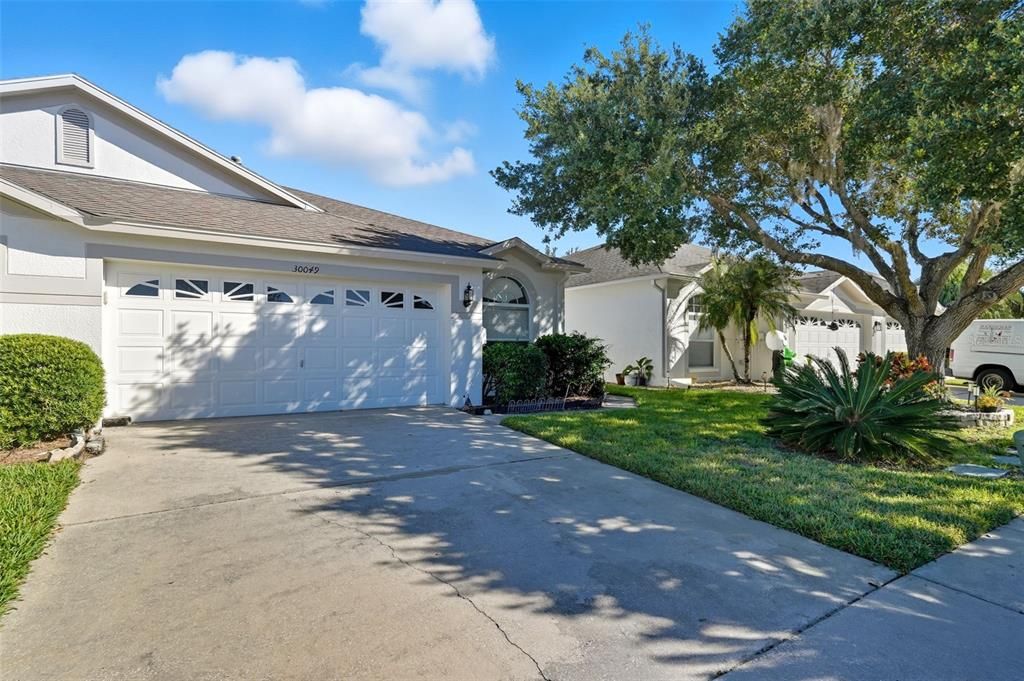 合同活跃: $300,000 (3 贝兹, 2 浴室, 1702 平方英尺)