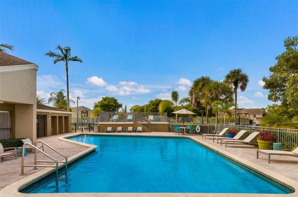 For Rent: $2,299 (2 beds, 2 baths, 997 Square Feet)