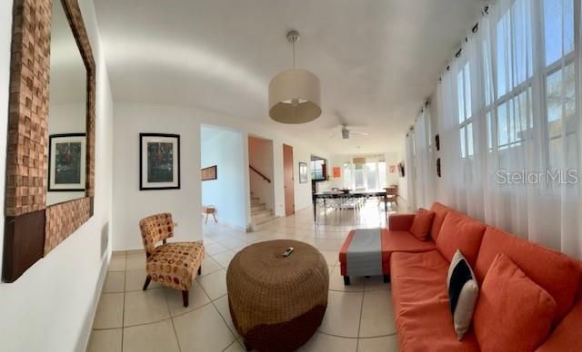 For Rent: $3,000 (4 beds, 2 baths, 2133 Square Feet)