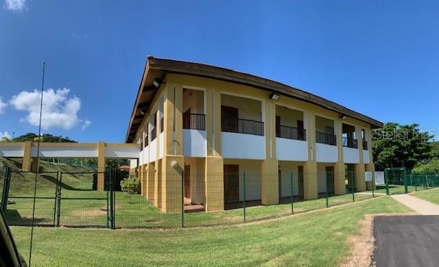 For Rent: $3,000 (4 beds, 2 baths, 2133 Square Feet)