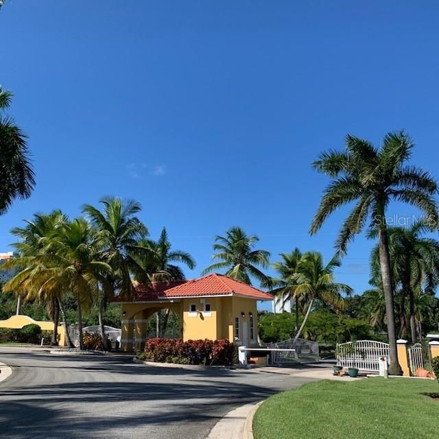 For Rent: $3,000 (4 beds, 2 baths, 2133 Square Feet)