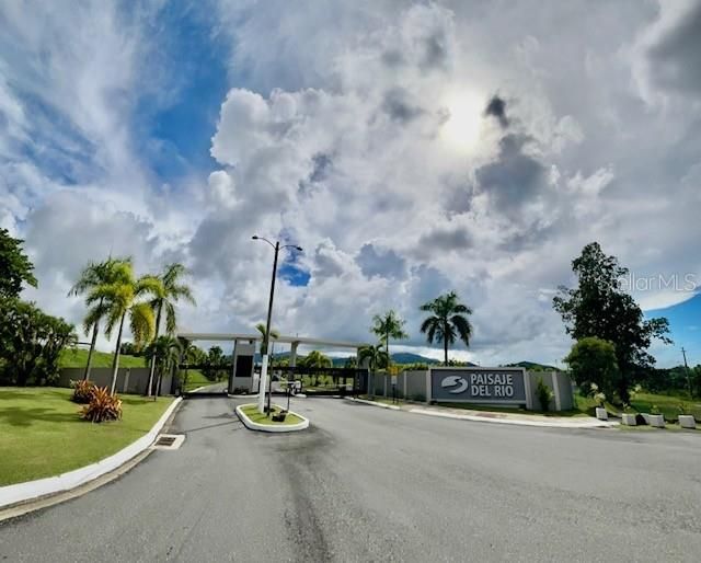 For Rent: $3,000 (4 beds, 2 baths, 2133 Square Feet)