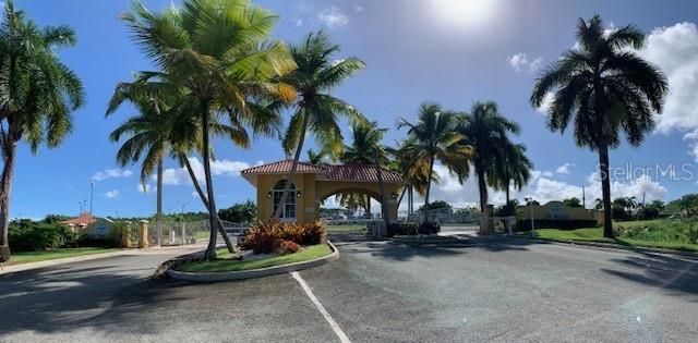 For Rent: $3,000 (4 beds, 2 baths, 2133 Square Feet)