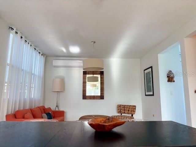 For Rent: $3,000 (4 beds, 2 baths, 2133 Square Feet)