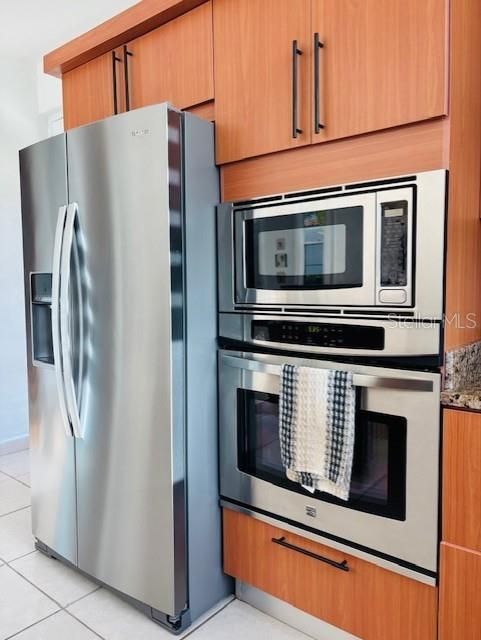 For Rent: $3,000 (4 beds, 2 baths, 2133 Square Feet)