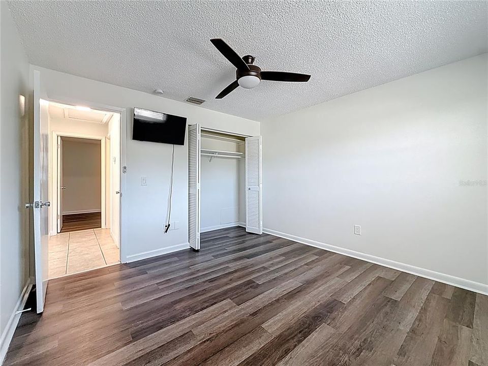 待售: $540,800 (4 贝兹, 0 浴室, 1600 平方英尺)