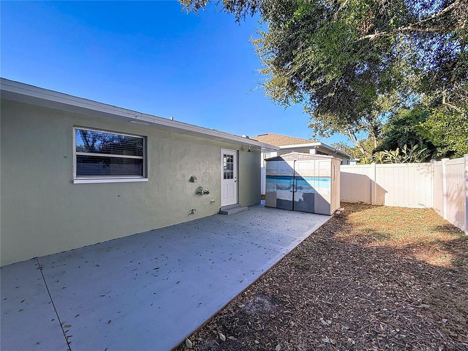 待售: $540,800 (4 贝兹, 0 浴室, 1600 平方英尺)