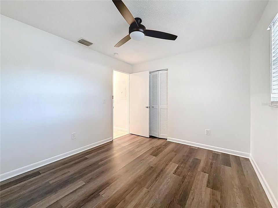 待售: $540,800 (4 贝兹, 0 浴室, 1600 平方英尺)