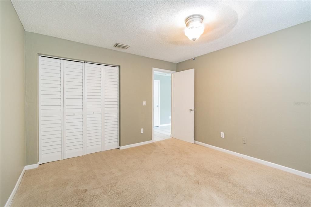 待售: $540,800 (4 贝兹, 0 浴室, 1600 平方英尺)