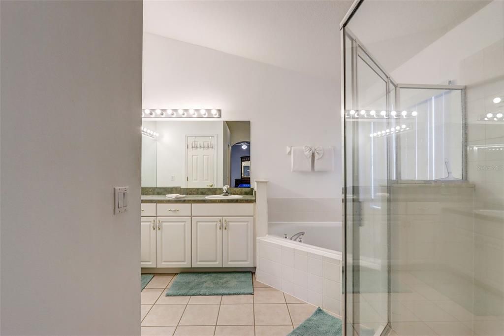 待售: $419,000 (4 贝兹, 3 浴室, 1836 平方英尺)