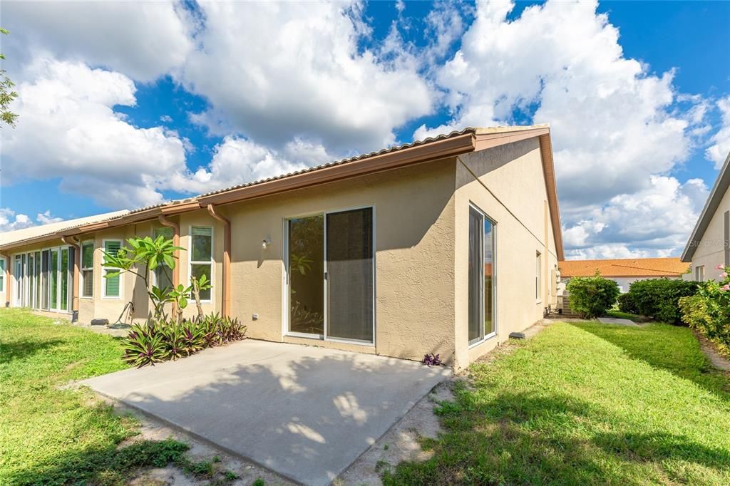 待售: $275,000 (2 贝兹, 2 浴室, 1404 平方英尺)