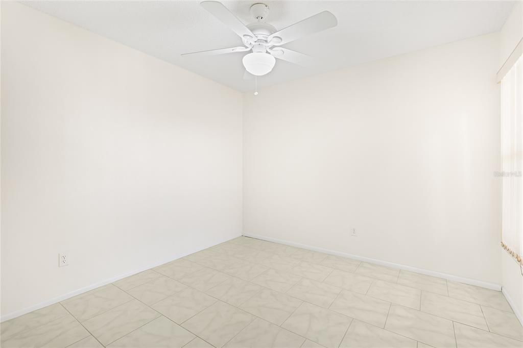 待售: $275,000 (2 贝兹, 2 浴室, 1404 平方英尺)