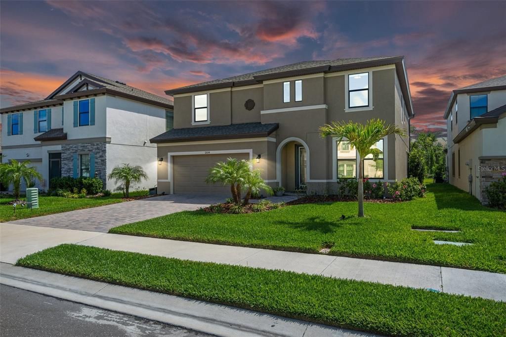 Active With Contract: $729,000 (5 beds, 3 baths, 3344 Square Feet)