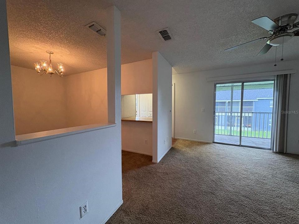 For Rent: $1,450 (2 beds, 2 baths, 1006 Square Feet)