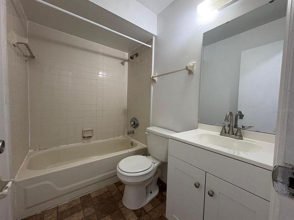 For Rent: $1,450 (2 beds, 2 baths, 1006 Square Feet)
