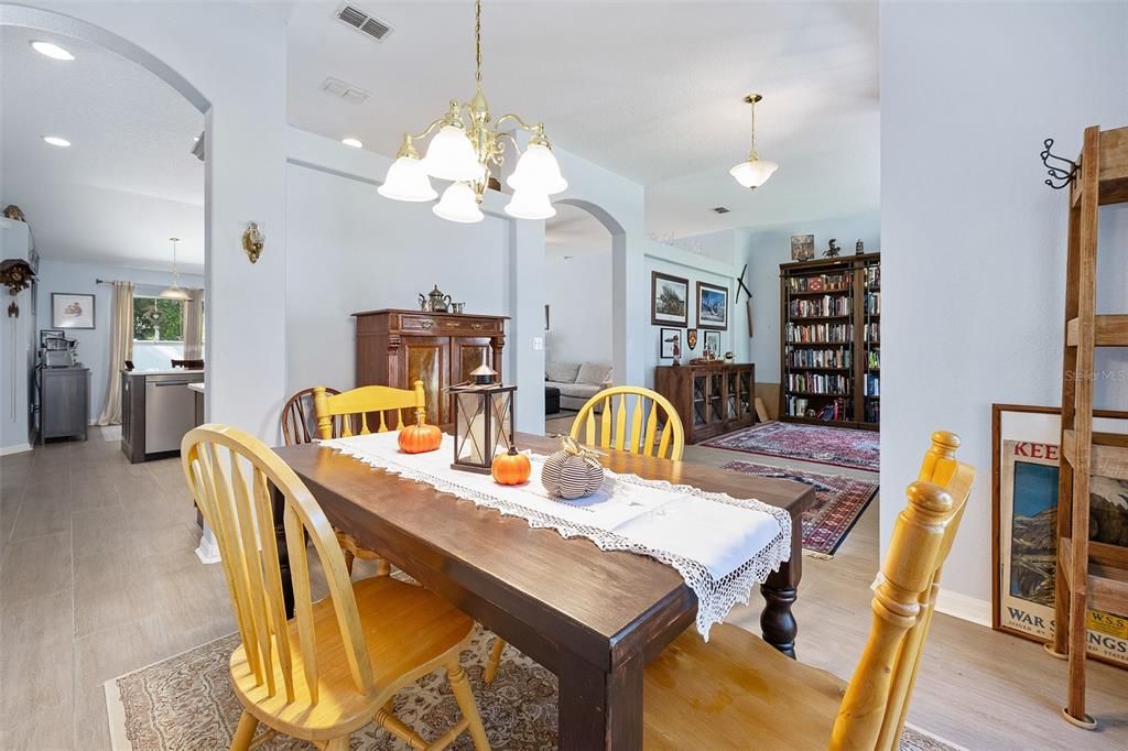 For Sale: $484,500 (4 beds, 3 baths, 2424 Square Feet)