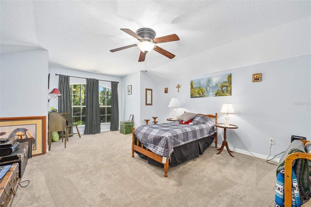 For Sale: $484,500 (4 beds, 3 baths, 2424 Square Feet)