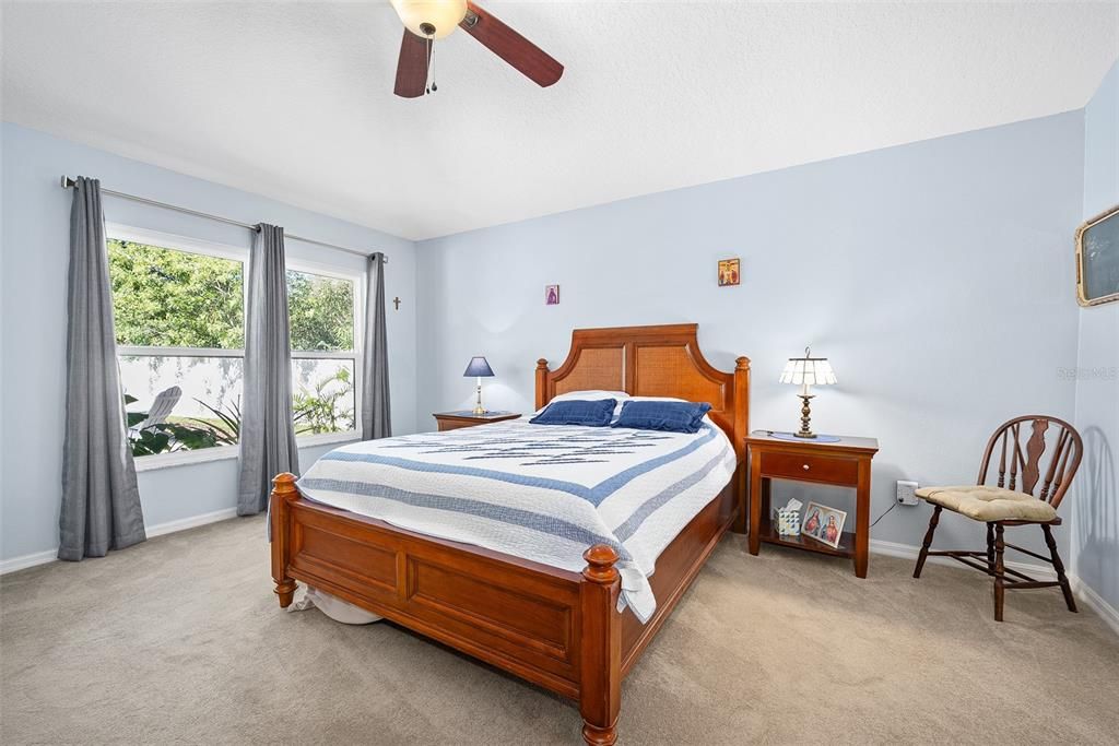 For Sale: $484,500 (4 beds, 3 baths, 2424 Square Feet)