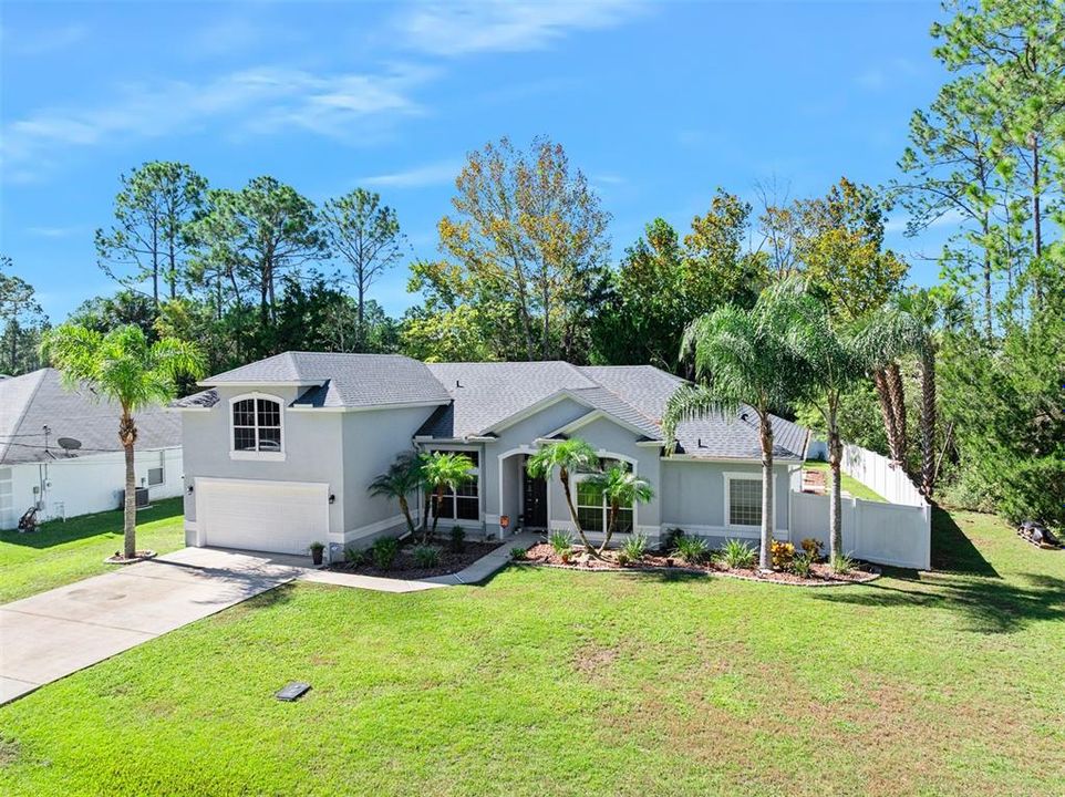 For Sale: $484,500 (4 beds, 3 baths, 2424 Square Feet)