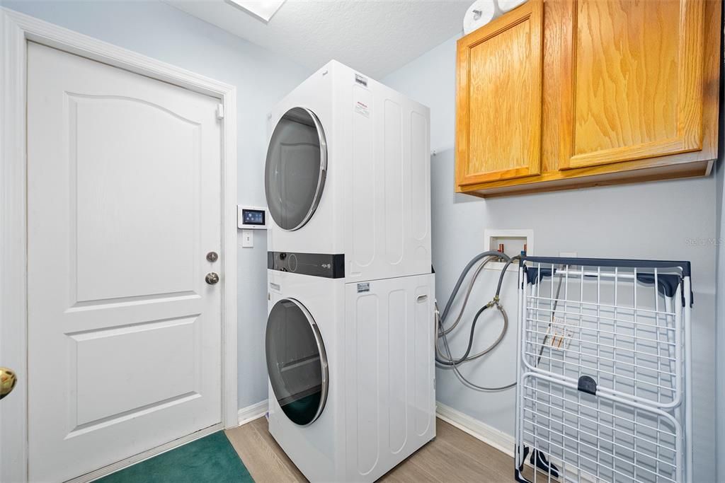 For Sale: $484,500 (4 beds, 3 baths, 2424 Square Feet)