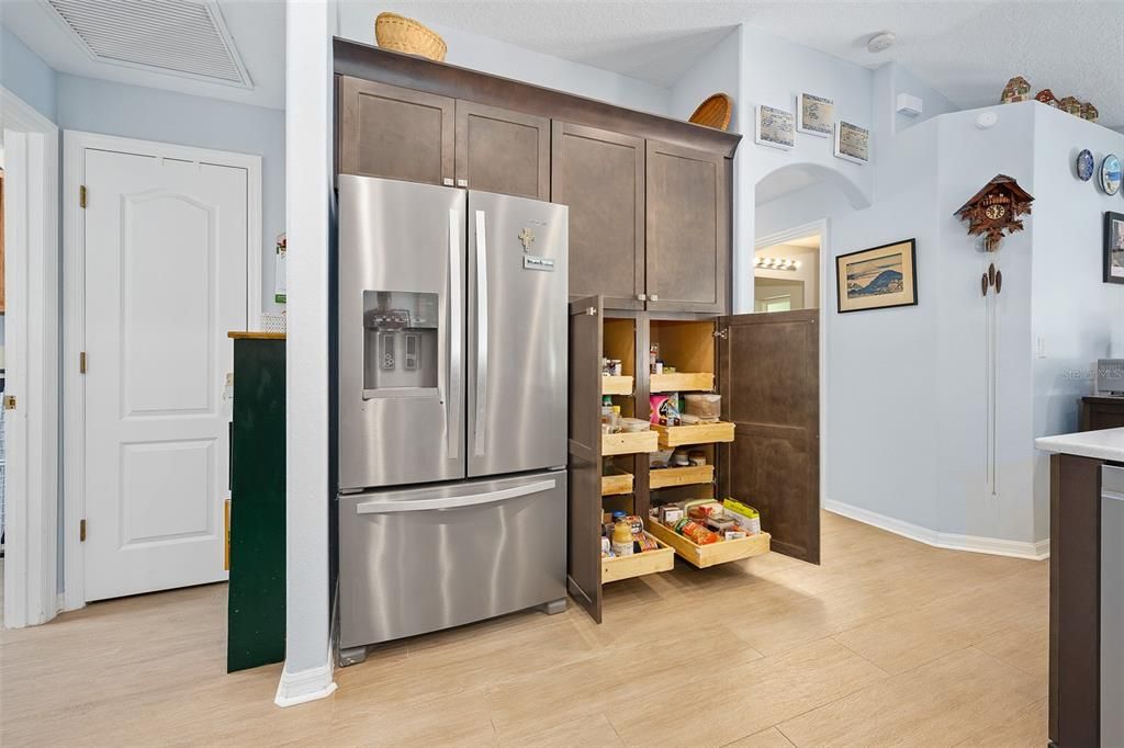 For Sale: $484,500 (4 beds, 3 baths, 2424 Square Feet)