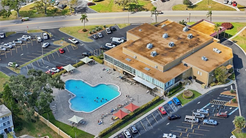 For Sale: $159,900 (2 beds, 2 baths, 1100 Square Feet)