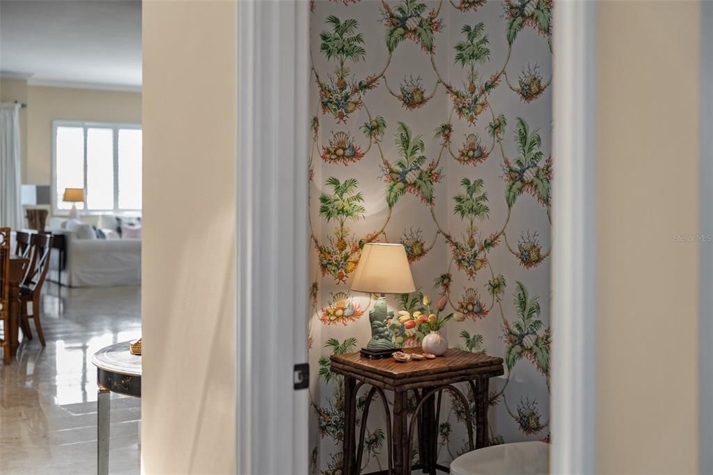 Под контрактом: $1,690,000 (3 спален, 3 ванн, 2610 Квадратных фут)