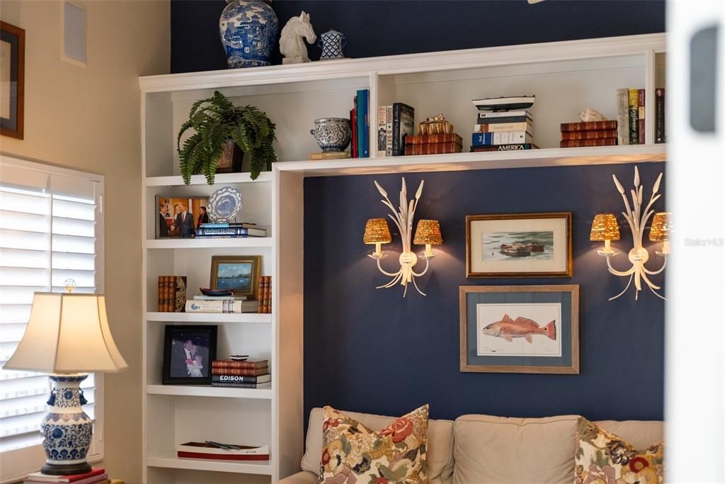 Под контрактом: $1,690,000 (3 спален, 3 ванн, 2610 Квадратных фут)