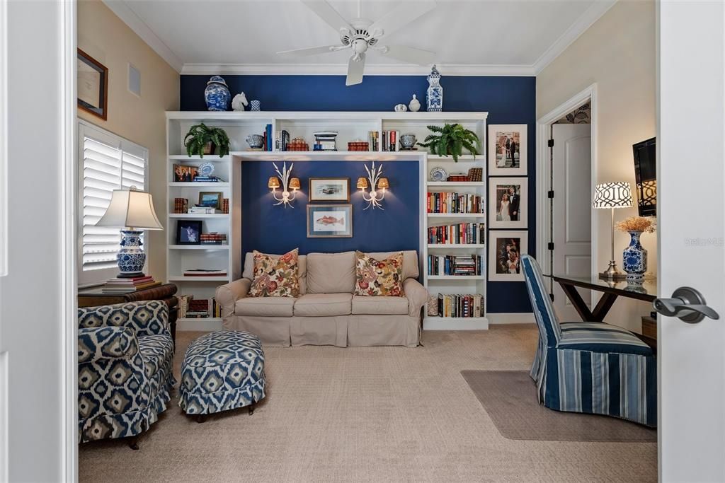 Под контрактом: $1,690,000 (3 спален, 3 ванн, 2610 Квадратных фут)