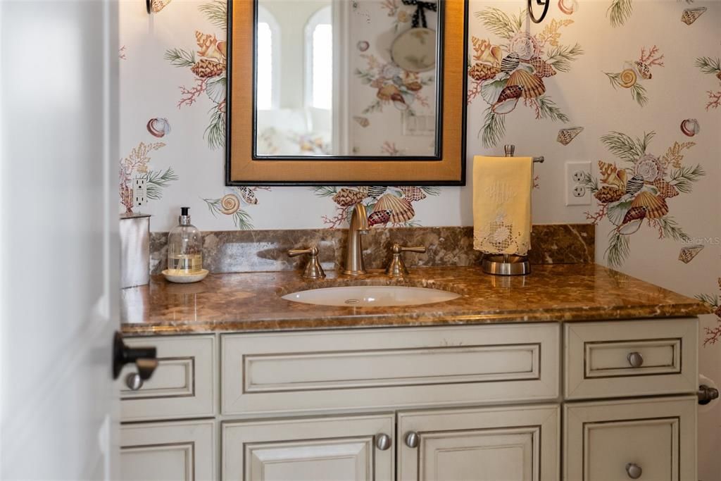 Под контрактом: $1,690,000 (3 спален, 3 ванн, 2610 Квадратных фут)