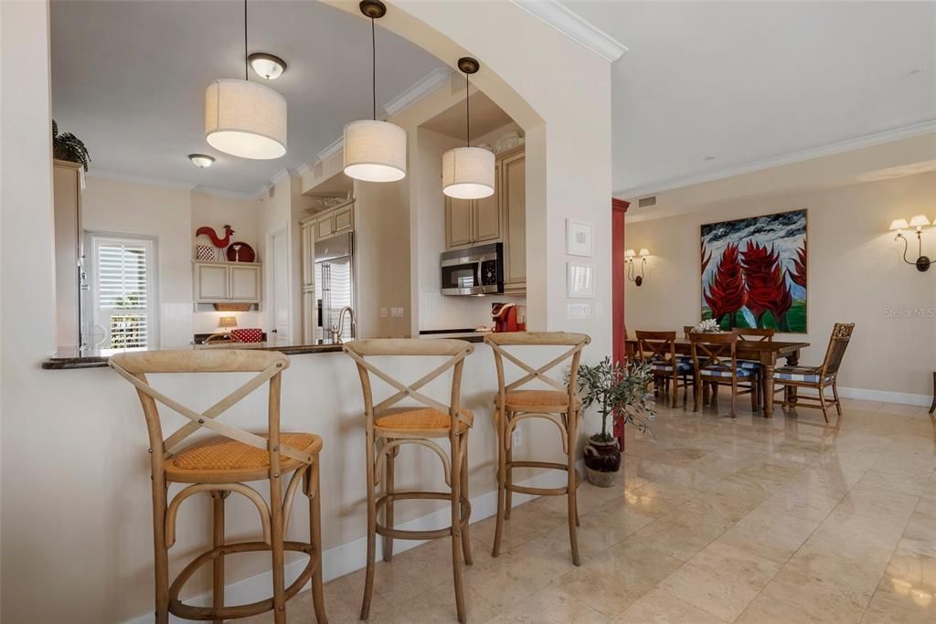 Под контрактом: $1,690,000 (3 спален, 3 ванн, 2610 Квадратных фут)