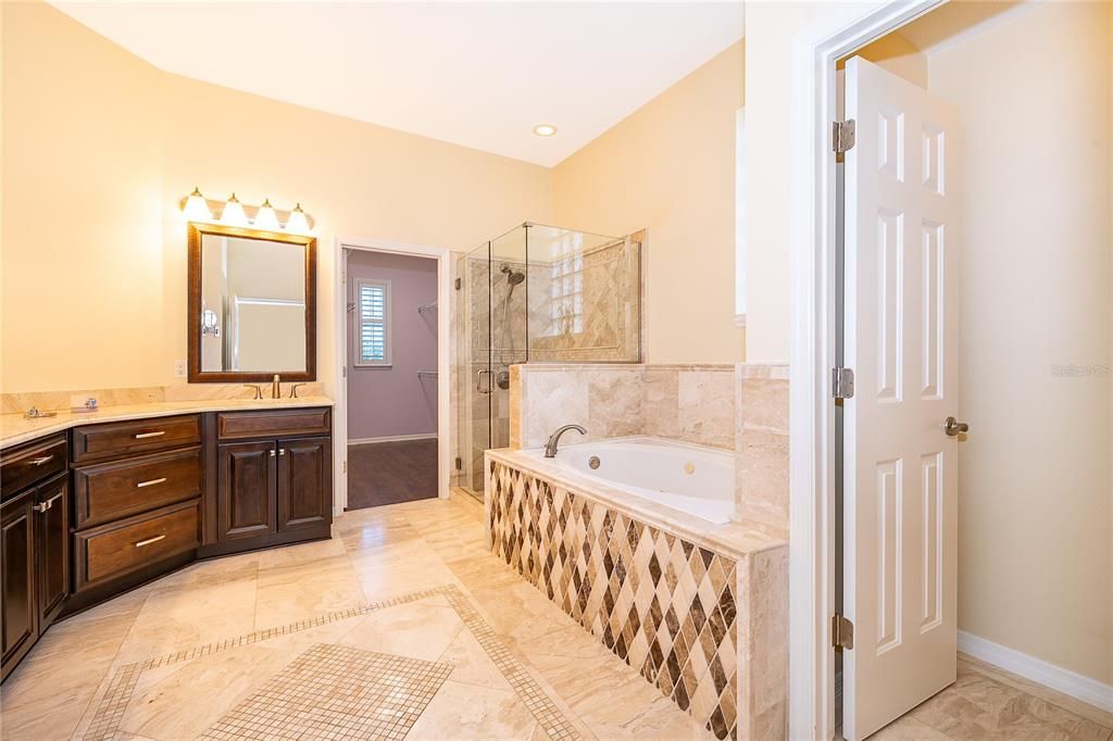 For Sale: $769,900 (4 beds, 3 baths, 2815 Square Feet)