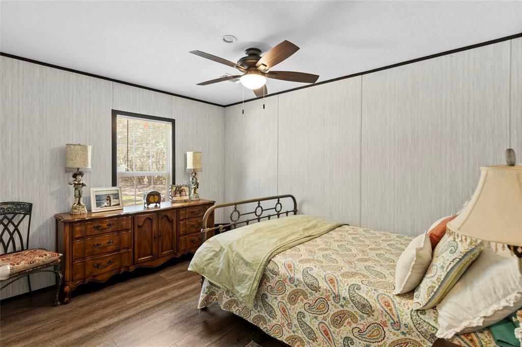 For Sale: $349,500 (4 beds, 2 baths, 1796 Square Feet)