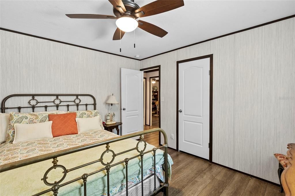 For Sale: $349,500 (4 beds, 2 baths, 1796 Square Feet)