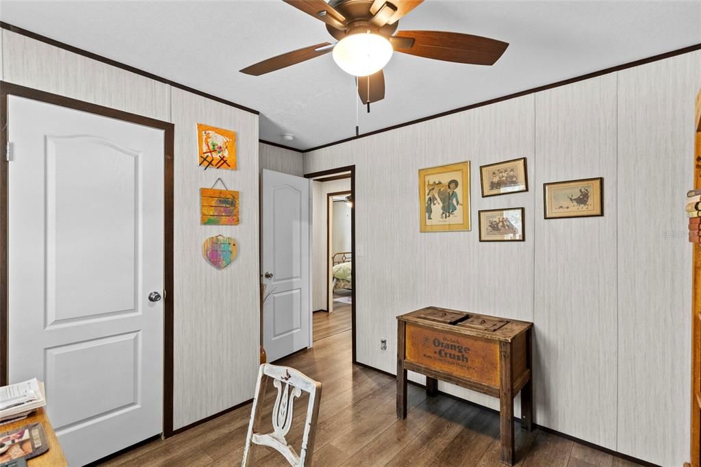 For Sale: $349,500 (4 beds, 2 baths, 1796 Square Feet)