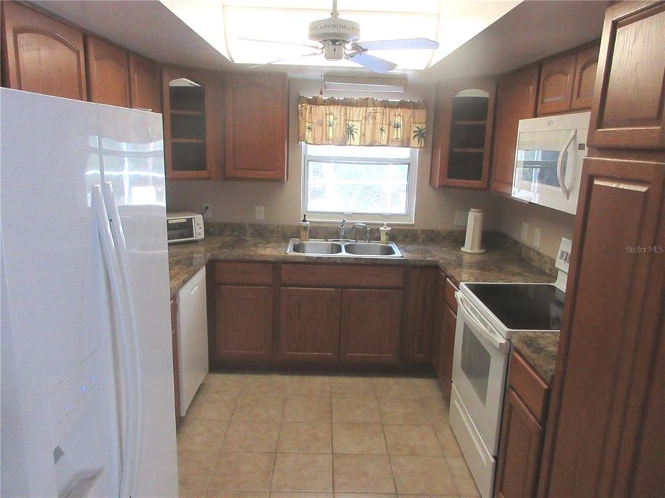 待售: $284,900 (3 贝兹, 2 浴室, 1358 平方英尺)