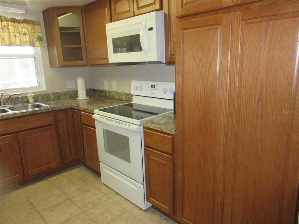 待售: $284,900 (3 贝兹, 2 浴室, 1358 平方英尺)