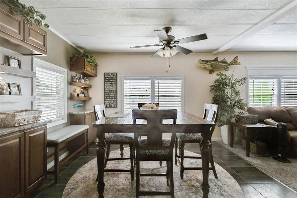 Active With Contract: $200,000 (2 beds, 2 baths, 1152 Square Feet)