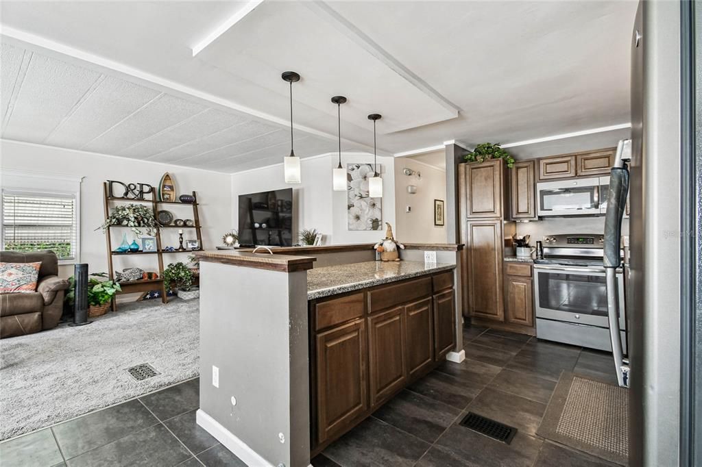 Active With Contract: $200,000 (2 beds, 2 baths, 1152 Square Feet)