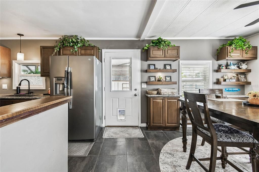 Active With Contract: $200,000 (2 beds, 2 baths, 1152 Square Feet)