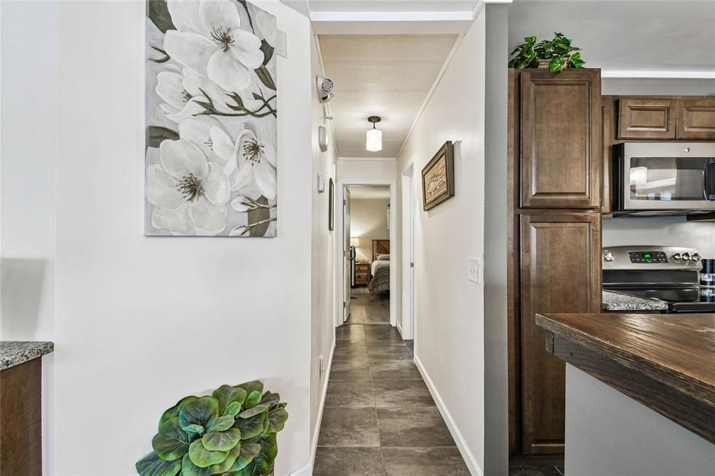 Active With Contract: $200,000 (2 beds, 2 baths, 1152 Square Feet)