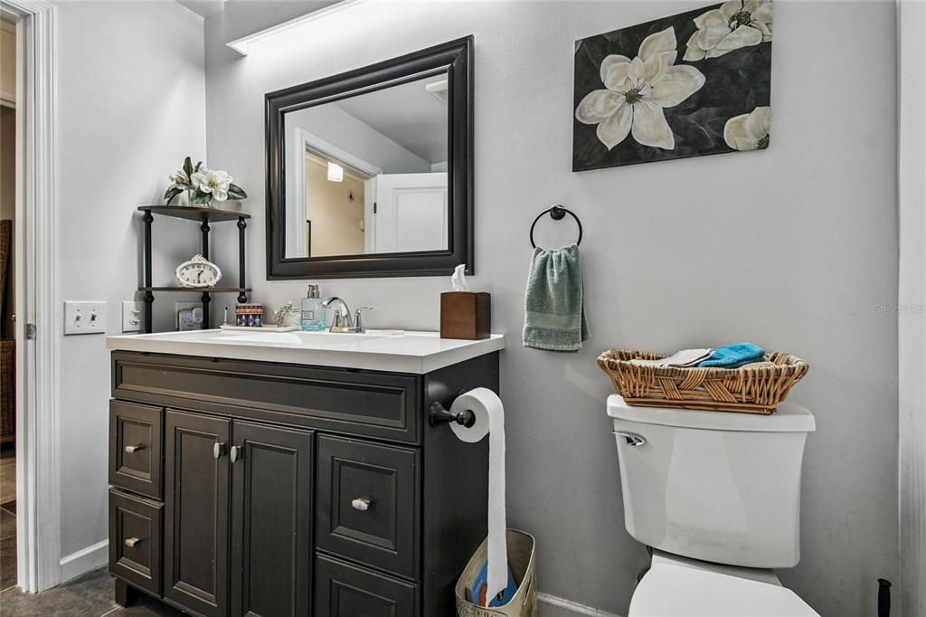 Active With Contract: $200,000 (2 beds, 2 baths, 1152 Square Feet)