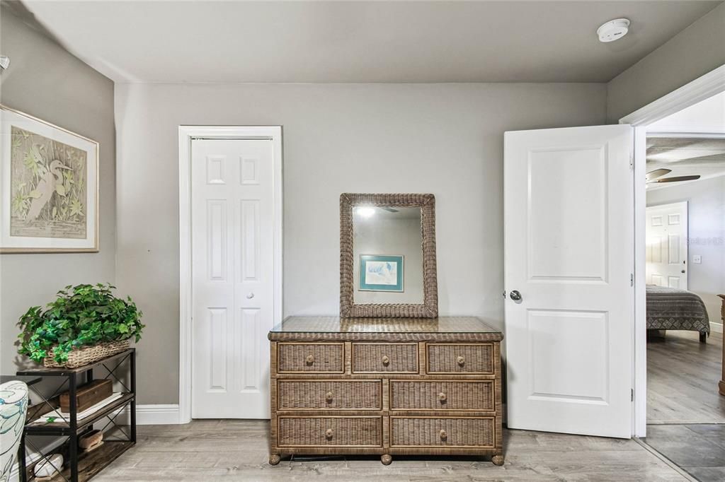 Active With Contract: $200,000 (2 beds, 2 baths, 1152 Square Feet)