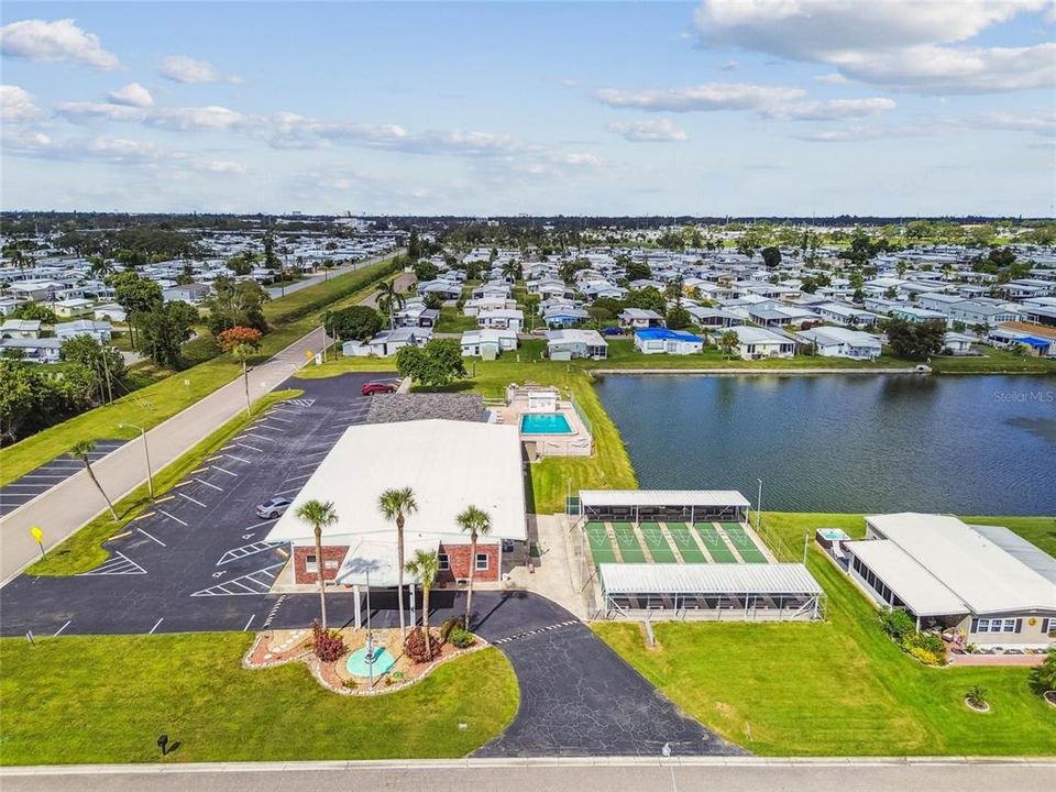 Active With Contract: $200,000 (2 beds, 2 baths, 1152 Square Feet)