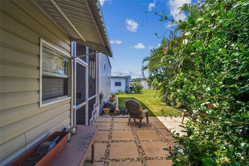 Active With Contract: $200,000 (2 beds, 2 baths, 1152 Square Feet)