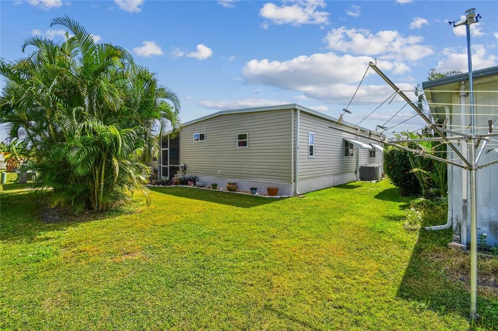 Active With Contract: $200,000 (2 beds, 2 baths, 1152 Square Feet)