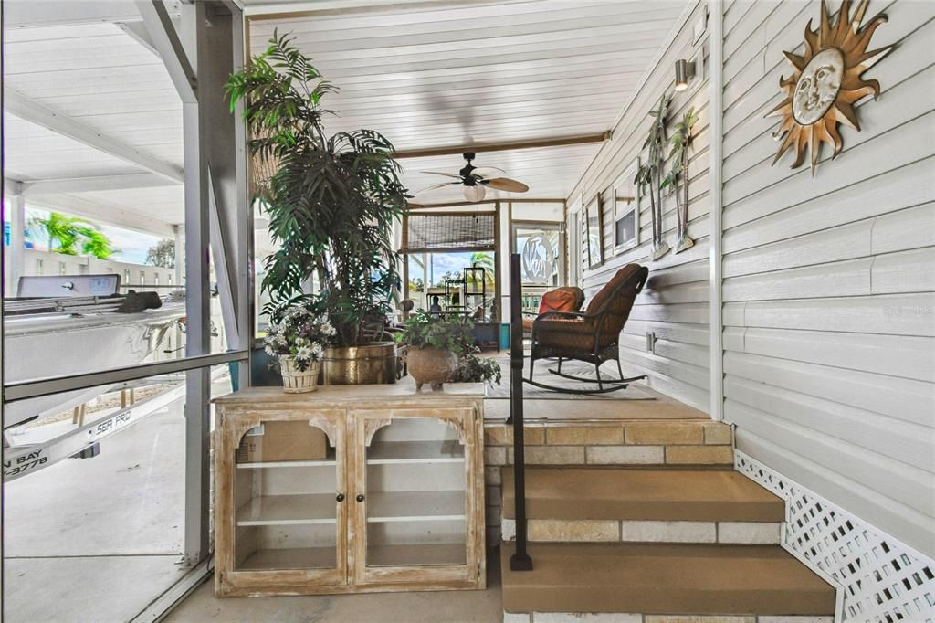 Active With Contract: $200,000 (2 beds, 2 baths, 1152 Square Feet)