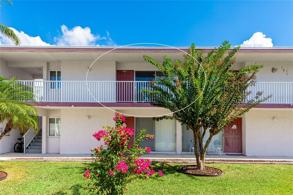 Recently Sold: $155,000 (2 beds, 1 baths, 762 Square Feet)