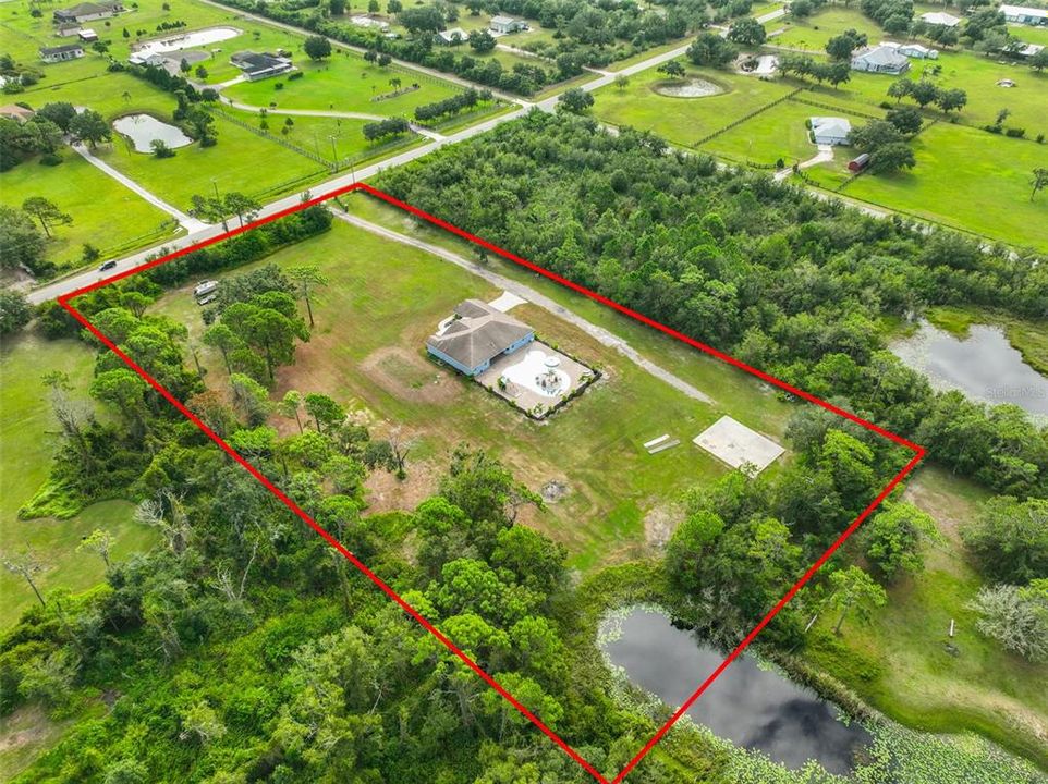 Под контрактом: $1,385,000 (3 спален, 2 ванн, 2998 Квадратных фут)