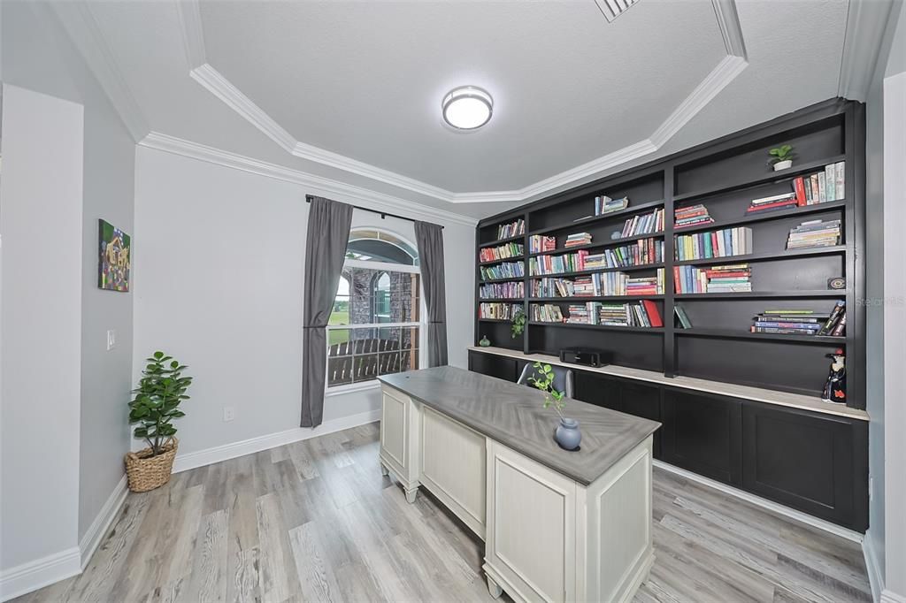 Под контрактом: $1,385,000 (3 спален, 2 ванн, 2998 Квадратных фут)